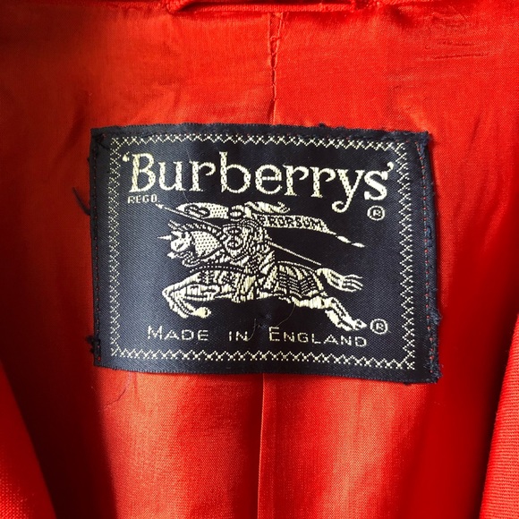 Burberry’s Vintage Red Wool Double-Breasted Blazer - Picture 2 of 5